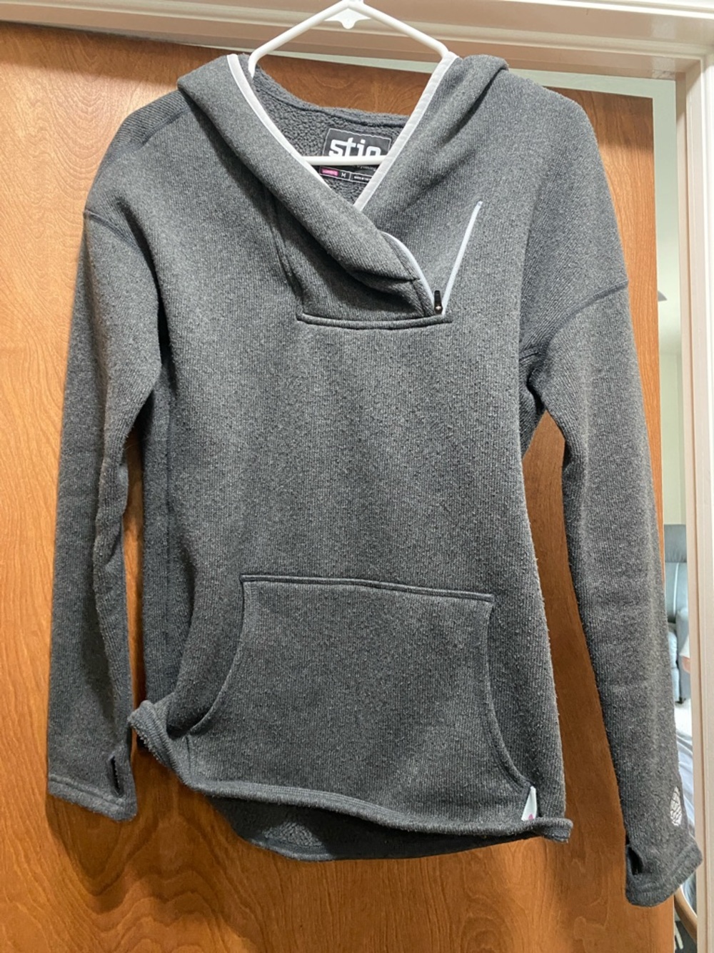 Stio Women's Charcoal Hooded Pullover with Asymmetrical Zip